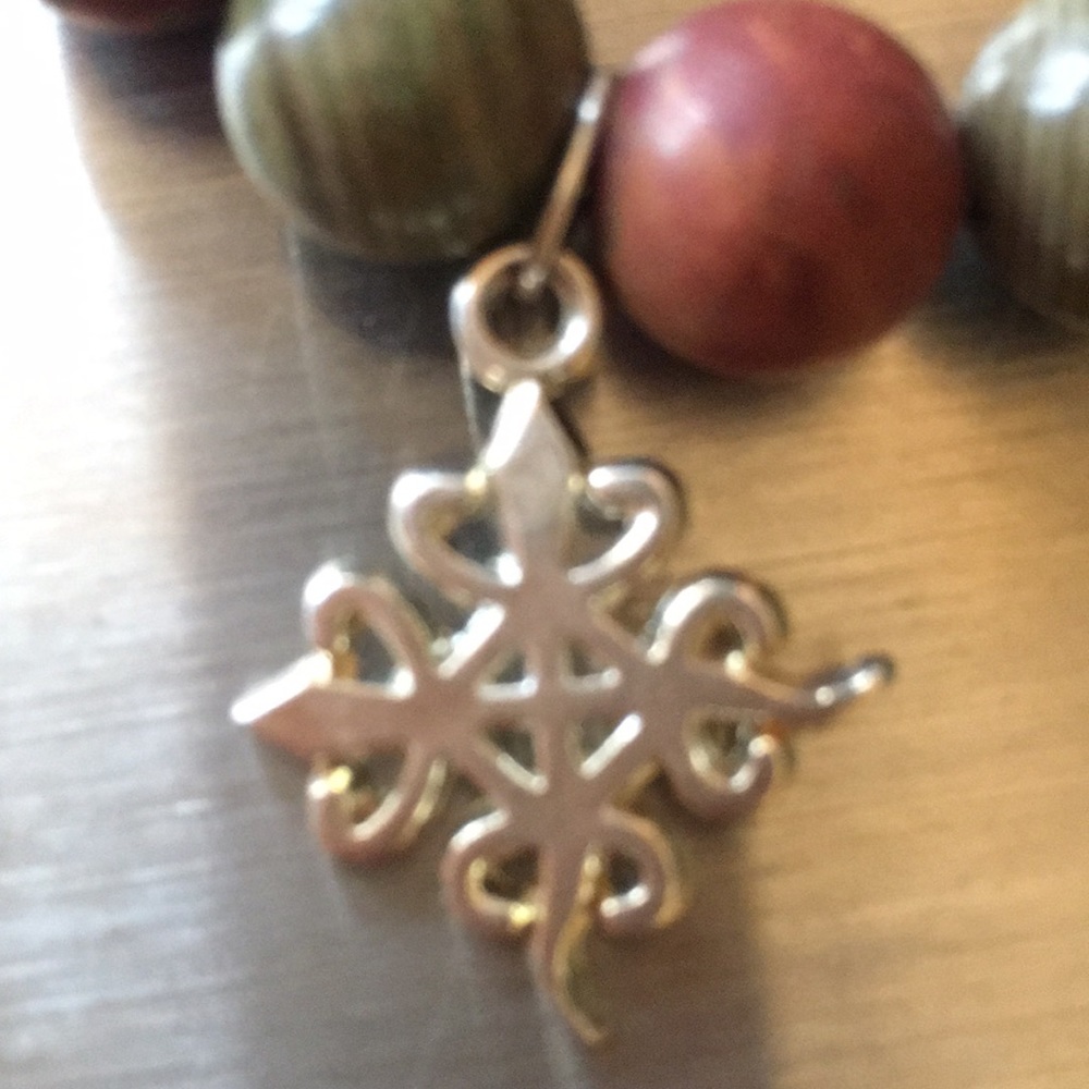 NATURAL 10MM PICASSO BEADS w/ ADINKRA CHARM - Picture 6 of 8